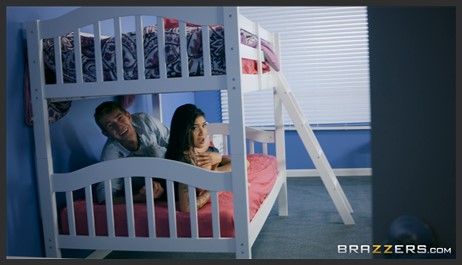 Brazzers Bunk Bed and Bang