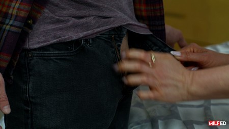 Milfed 25 04 17 Rachael Cavalli The Bed Mover