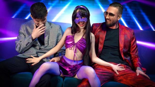 FamilyStrokes 25 11 14 Ronnie Violet Daddy, I’ll Do Anything Spitroasting My Dirty Stripper Stepdaughter