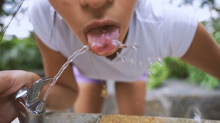 Watch4Beauty 25 12 11 Why Effy Im On Roller Skates