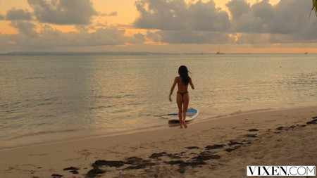 Emily Willis 19 02 13 Vixen Much Needed Break