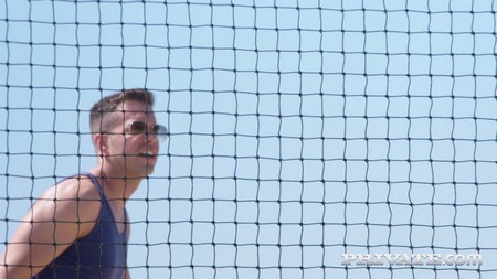 PRIVATE 2022 10 23 Mary Popiense And Angel Rivas Practice Strip Volleyball