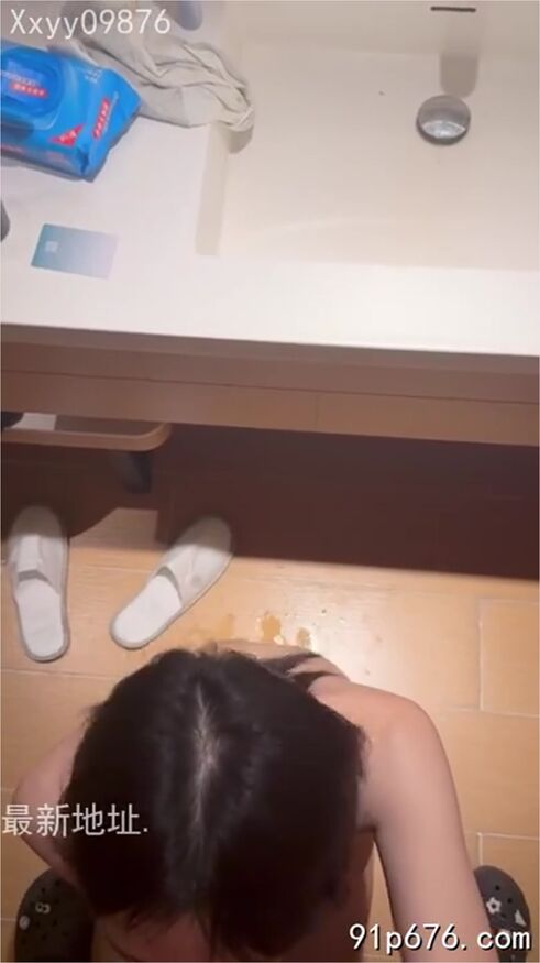 Chicken Eating Relay Cum Shot Collection Face Ejeculate Piss Face Fan Mouth Stuffing Chinese Homemade Video