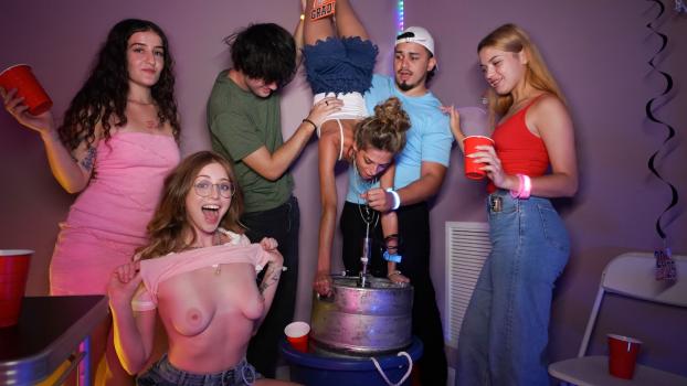 CrazyCollegeGFs 25 07 06 Lucy Foxx College Blow Out